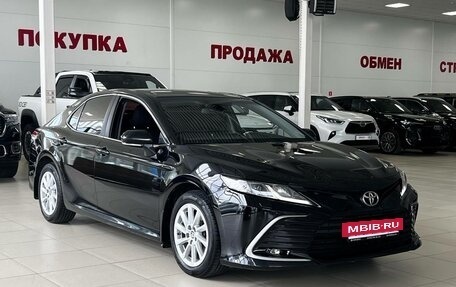 Toyota Camry, 2022 год, 2 250 000 рублей, 15 фотография
