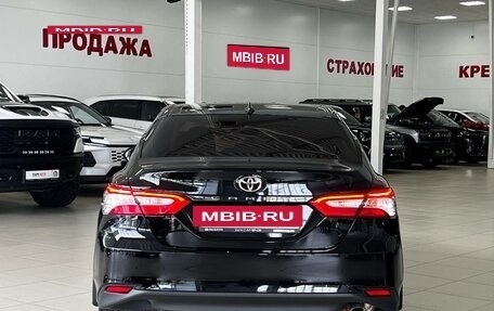 Toyota Camry, 2022 год, 2 250 000 рублей, 3 фотография