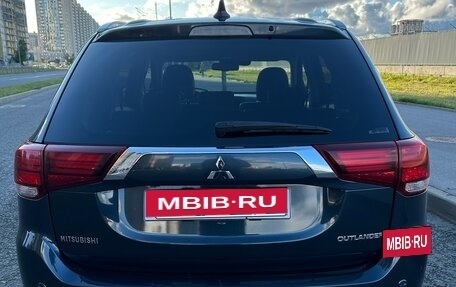 Mitsubishi Outlander III рестайлинг 3, 2018 год, 2 222 000 рублей, 6 фотография