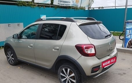 Renault Sandero II рестайлинг, 2015 год, 720 000 рублей, 3 фотография