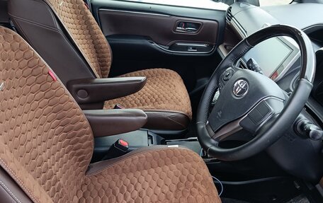 Toyota Esquire I, 2017 год, 2 000 000 рублей, 12 фотография