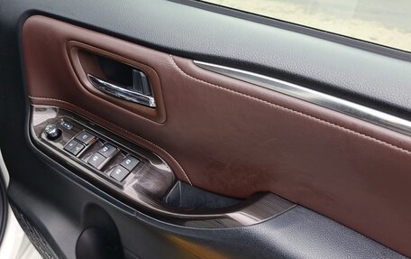 Toyota Esquire I, 2017 год, 2 000 000 рублей, 18 фотография