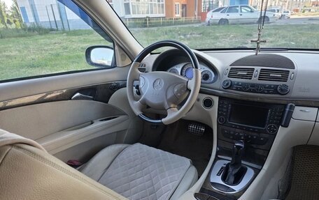 Mercedes-Benz E-Класс, 2003 год, 600 000 рублей, 3 фотография
