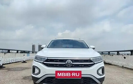Volkswagen T-Roc I, 2025 год, 2 000 000 рублей, 2 фотография