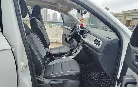 Volkswagen T-Roc I, 2025 год, 2 000 000 рублей, 9 фотография
