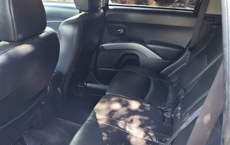 Mitsubishi Outlander III рестайлинг 3, 2007 год, 1 200 000 рублей, 7 фотография
