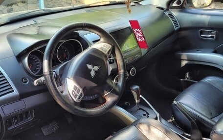 Mitsubishi Outlander III рестайлинг 3, 2007 год, 1 200 000 рублей, 4 фотография
