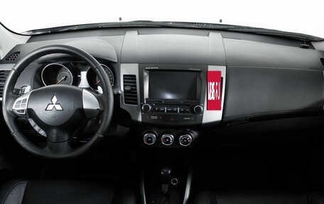 Mitsubishi Outlander III рестайлинг 3, 2012 год, 1 205 000 рублей, 11 фотография