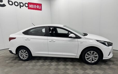 Hyundai Solaris II рестайлинг, 2021 год, 1 570 000 рублей, 10 фотография