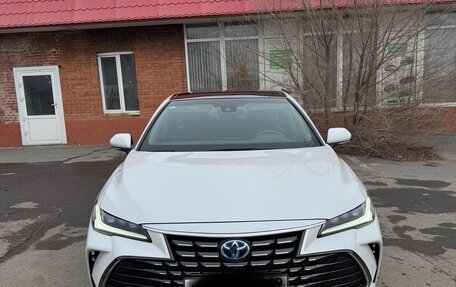 Toyota Avalon, 2023 год, 4 950 000 рублей, 1 фотография