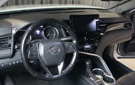 Toyota Camry, 2021 год, 2 749 000 рублей, 8 фотография