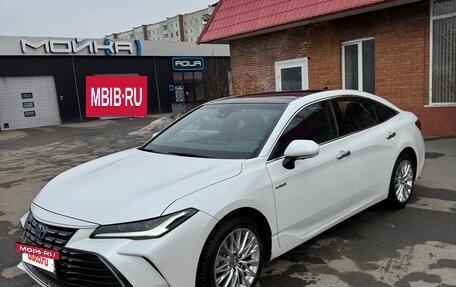 Toyota Avalon, 2023 год, 4 950 000 рублей, 3 фотография