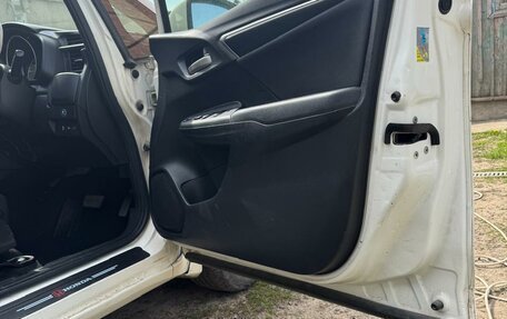 Honda Fit III, 2013 год, 920 000 рублей, 17 фотография