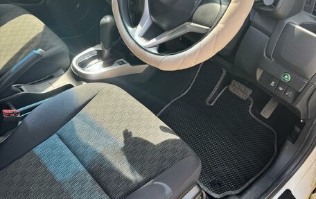 Honda Fit III, 2013 год, 920 000 рублей, 15 фотография