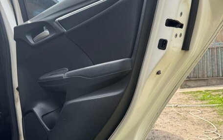 Honda Fit III, 2013 год, 920 000 рублей, 19 фотография