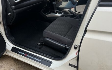 Honda Fit III, 2013 год, 920 000 рублей, 25 фотография