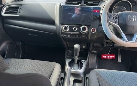 Honda Fit III, 2013 год, 920 000 рублей, 27 фотография