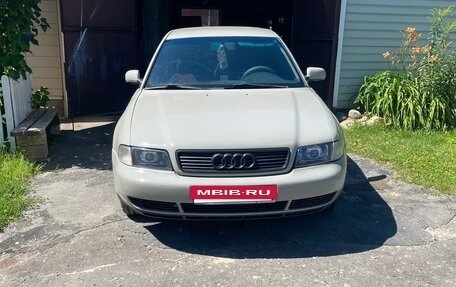 Audi A4, 1998 год, 300 000 рублей, 4 фотография