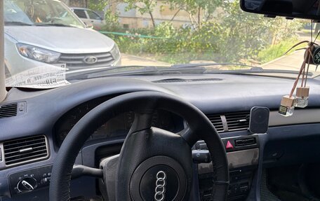 Audi A6, 1998 год, 265 000 рублей, 11 фотография