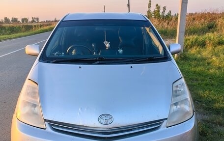 Toyota Prius, 2003 год, 300 000 рублей, 1 фотография