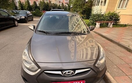 Hyundai Solaris II рестайлинг, 2011 год, 530 000 рублей, 4 фотография
