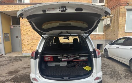Toyota RAV4, 2018 год, 2 450 000 рублей, 10 фотография