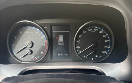 Toyota RAV4, 2018 год, 2 450 000 рублей, 14 фотография