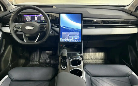 Geely Atlas, 2025 год, 3 100 000 рублей, 7 фотография