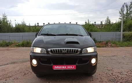 Hyundai H-1 II рестайлинг, 2001 год, 550 000 рублей, 1 фотография