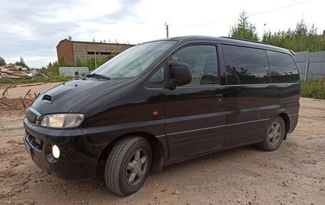 Hyundai H-1 II рестайлинг, 2001 год, 550 000 рублей, 2 фотография