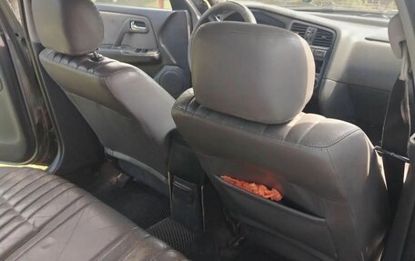 Nissan Primera II рестайлинг, 1997 год, 100 000 рублей, 17 фотография
