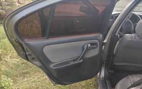 Nissan Primera II рестайлинг, 1997 год, 100 000 рублей, 16 фотография