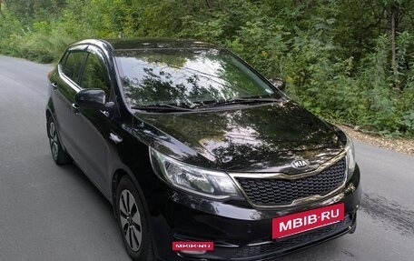 KIA Rio III рестайлинг, 2015 год, 1 090 000 рублей, 2 фотография
