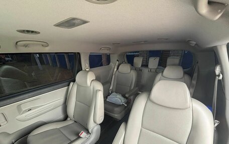KIA Carnival III, 2018 год, 2 500 000 рублей, 6 фотография