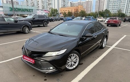 Toyota Camry, 2019 год, 3 000 000 рублей, 1 фотография