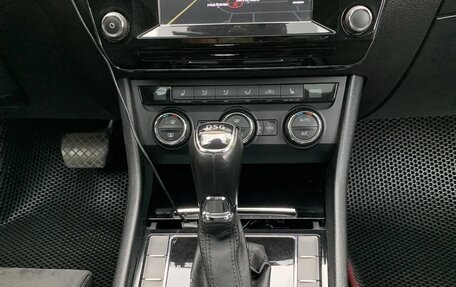 Skoda Superb III рестайлинг, 2015 год, 1 600 000 рублей, 16 фотография
