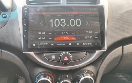 Hyundai Solaris II рестайлинг, 2015 год, 899 000 рублей, 14 фотография