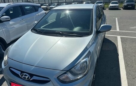 Hyundai Solaris II рестайлинг, 2013 год, 770 000 рублей, 4 фотография