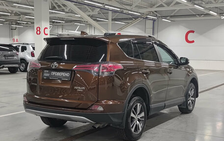 Toyota RAV4, 2017 год, 2 280 000 рублей, 6 фотография