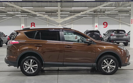 Toyota RAV4, 2017 год, 2 280 000 рублей, 5 фотография