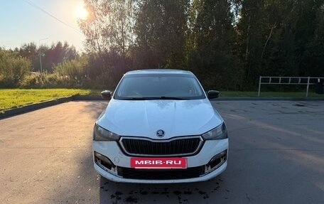 Skoda Rapid II, 2021 год, 900 000 рублей, 2 фотография