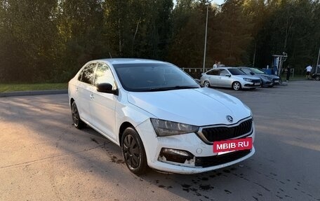 Skoda Rapid II, 2021 год, 900 000 рублей, 3 фотография