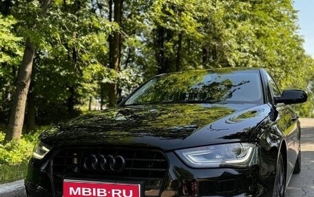 Audi A4, 2011 год, 1 300 000 рублей, 1 фотография
