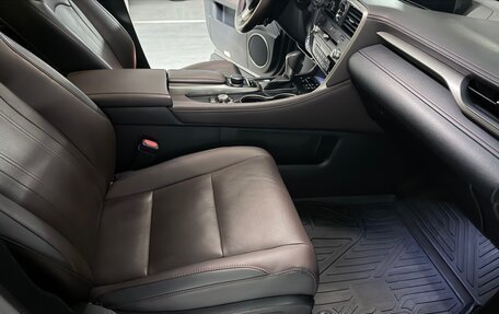 Lexus RX IV рестайлинг, 2016 год, 3 249 000 рублей, 17 фотография