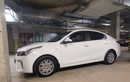 KIA Rio IV, 2018 год, 1 300 000 рублей, 7 фотография