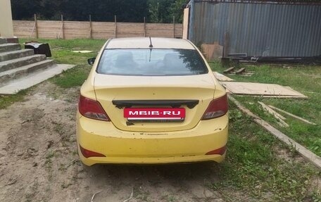 Hyundai Solaris II рестайлинг, 2016 год, 550 000 рублей, 3 фотография