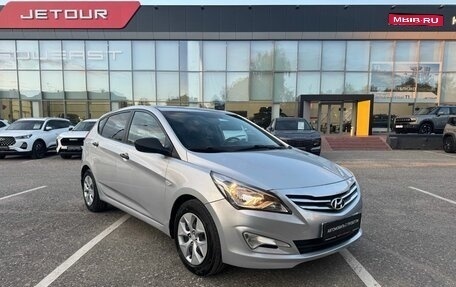 Hyundai Solaris II рестайлинг, 2015 год, 979 000 рублей, 1 фотография