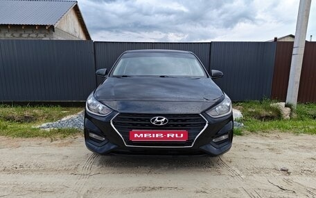 Hyundai Solaris II рестайлинг, 2017 год, 1 060 000 рублей, 1 фотография