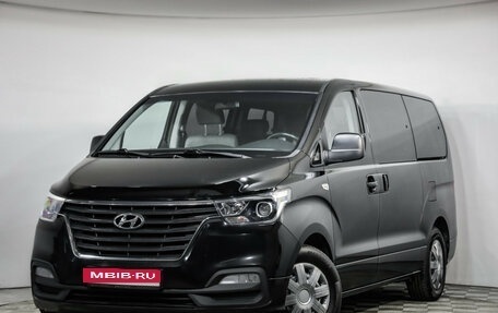 Hyundai H-1 II рестайлинг, 2018 год, 2 499 000 рублей, 1 фотография