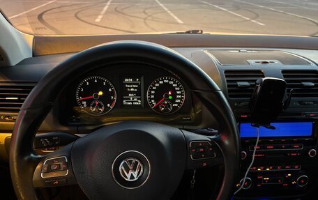 Volkswagen Jetta VI, 2010 год, 750 000 рублей, 11 фотография